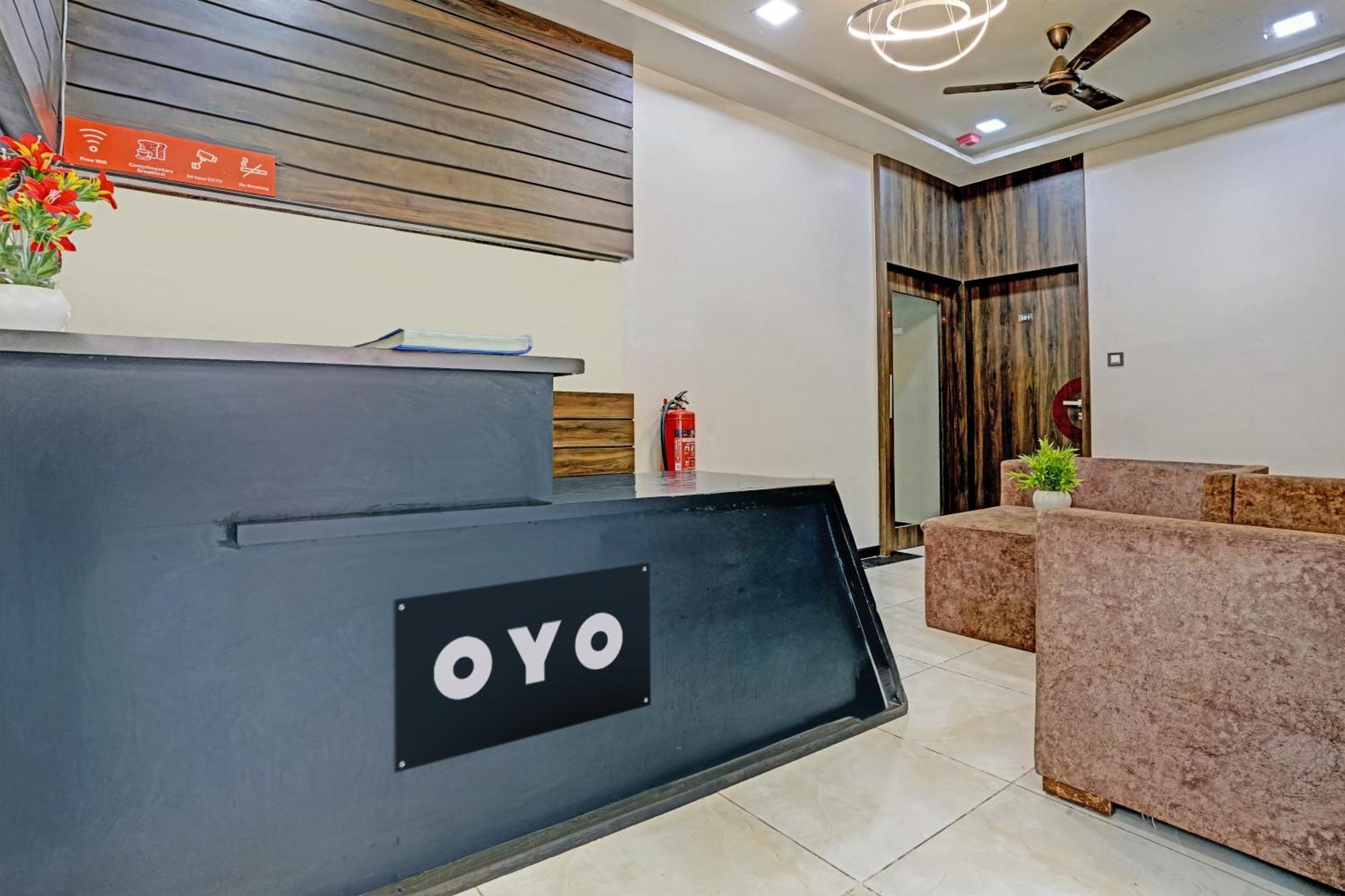 Hotel O Blue Inn Residence Near R City Mall Мумбаи Экстерьер фото